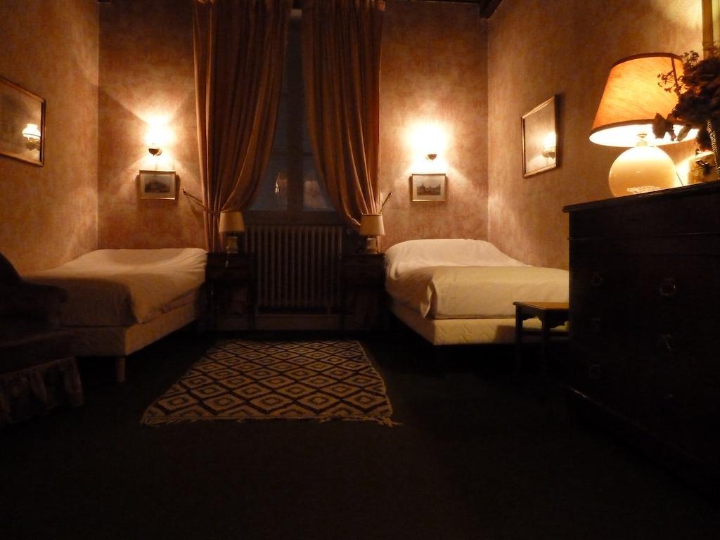 Hotes De Montboulan Salbris Room photo