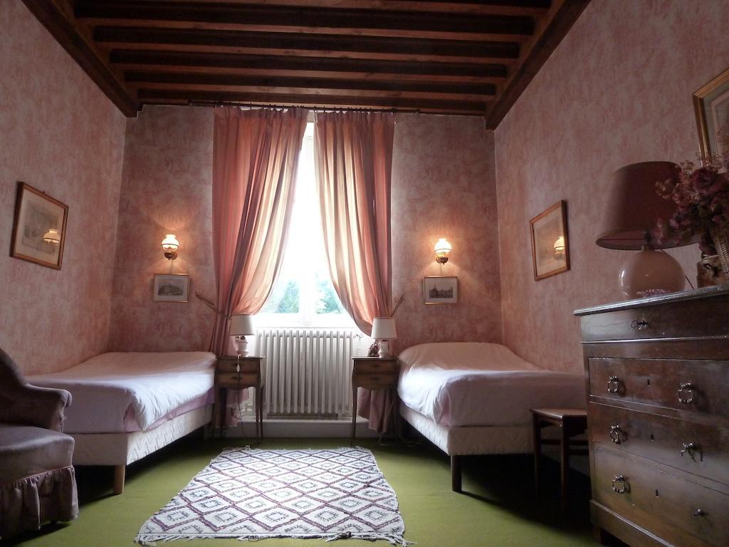 Hotes De Montboulan Salbris Room photo